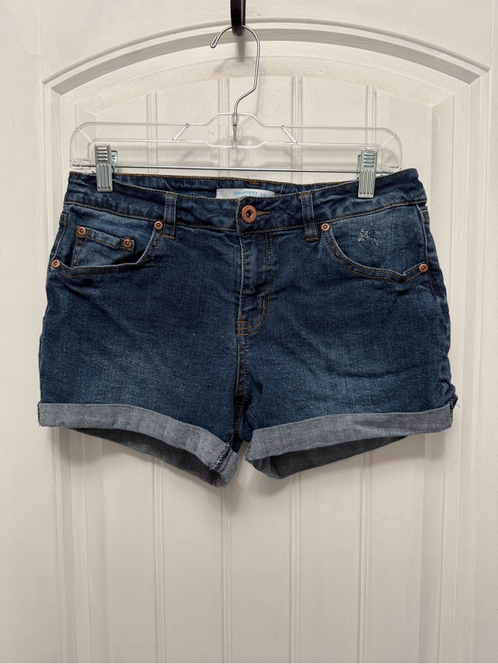 Highway Stretch Denim Cuffef Shorts Size 7/8 High Rise (39-10)